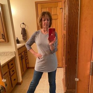 10/10$ bundle any 10 (4-5$) items for a 10$ offer. LuLaRoe Heather Gray Tee